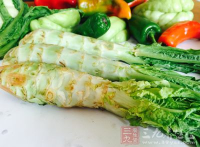 中医认为莴笋味苦、性寒，有益五脏、通经脉