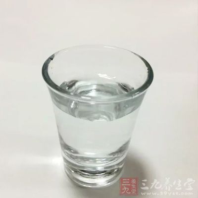 飲酒可以促使肝病患者較早發(fā)生肝硬化