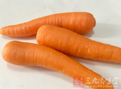 新鲜果蔬中含丰富的胡萝卜素、维生素C和维生素E