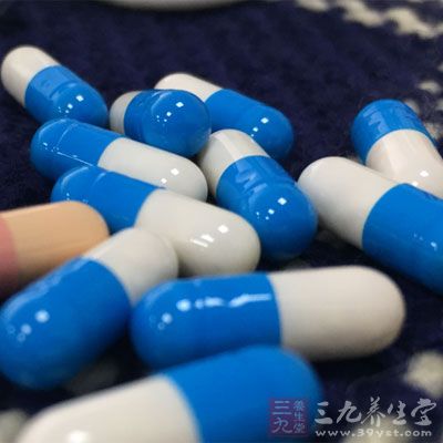 把寶寶拉肚子的情況告訴醫(yī)生，看看是否可以換用其他藥物或療法