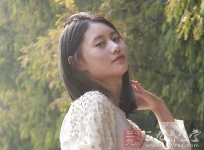 女性在经期的特殊生理时期,由于激素水平的变化,抵抗力下降 女性在经期的特殊生理时期,由于激素水平的变化,抵抗力下降