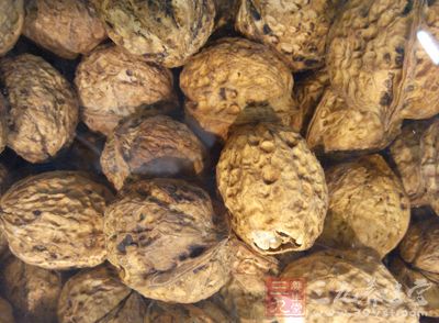 因此长得跟大脑神似的核桃,常被大家当做补脑佳品 因此长得跟大脑神似的核桃,常被大家当做补脑佳品