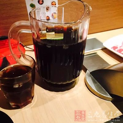 发现可乐和白醋伤牙