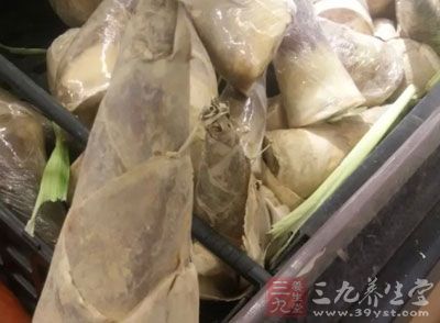 春筍，食用油，老抽，白糖，海鮮醬