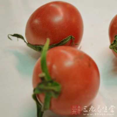 番茄中含有丰富的微量元素