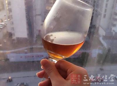 尽量减少喝酒