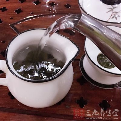 红茶能抗氧化保护皮肤