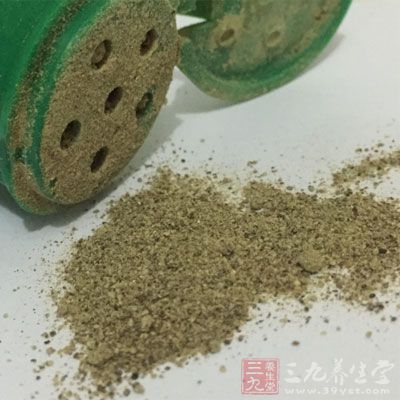 常见的刺激性食物有：浓茶、烟酒、咖啡、八角、胡椒等