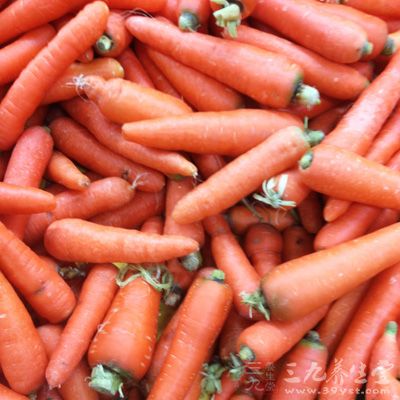 胡萝卜里面含有大量的维生素A