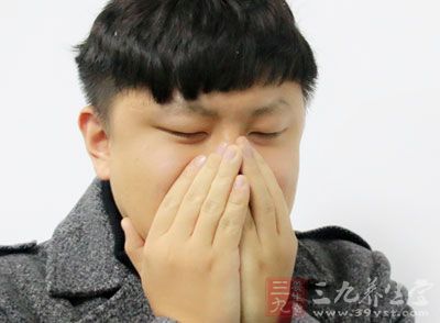 而需要担心的是另一种情况,经常感冒,但是很少发烧,或者即便发烧 而需要担心的是另一种情况,经常感冒,但是很少发烧,或者即便发烧