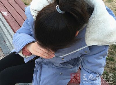 高血压患者早期多无症状，偶尔体检时发现血压增高