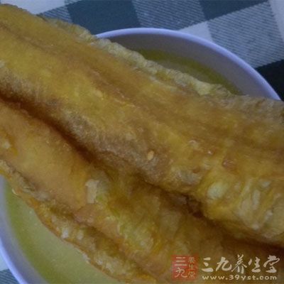 减少不必要的高热量的摄取，比如油条等油性食品