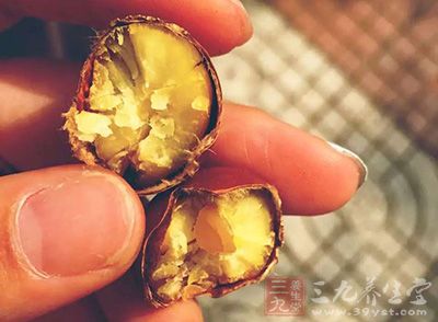 下面为您介绍几种可以补肾的坚果 下面为您介绍几种可以补肾的坚果