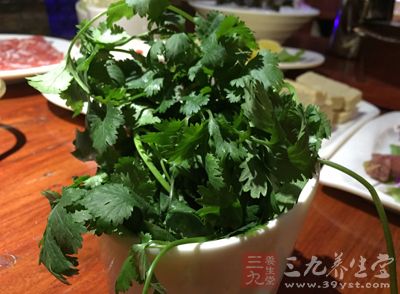 爱香菜的人对它爱的极深