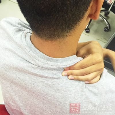 属足太阳膀胱经穴,系大肠在背之腧穴 属足太阳膀胱经穴,系大肠在背之腧穴