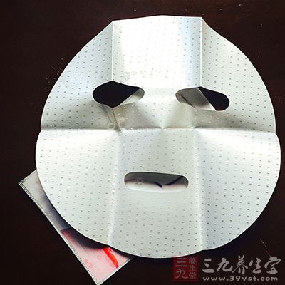 贴片面膜犹如一剂强心针,迅速让肌肤水嫩嫩 贴片面膜犹如一剂强心针,迅速让肌肤水嫩嫩