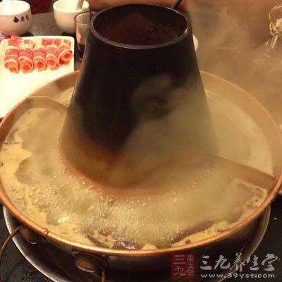 長時間吃太燙食物導(dǎo)致舌癌