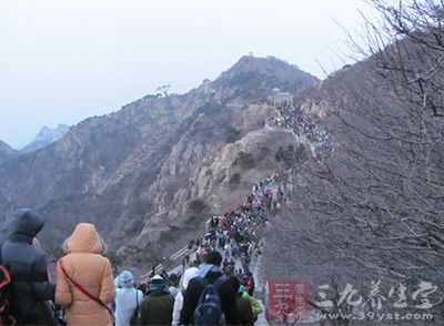 冬季的天气非常寒冷，不容易减肥