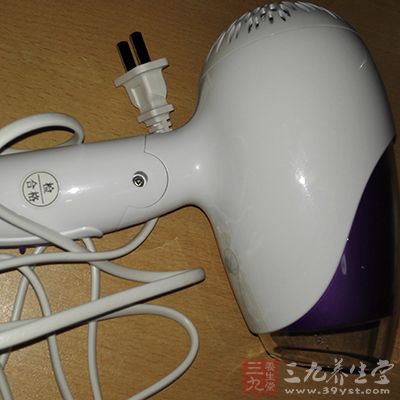 吹風機是多數(shù)家庭必備的生活用品