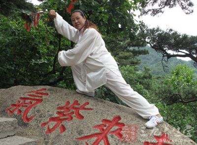 太极拳简易套路，是一种汉族民间健身拳术