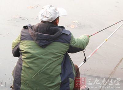 钓鱼技巧 溜鱼时需要了解的钓鱼知识