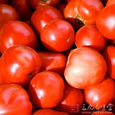 番茄内含丰富的维生素A、维生素B1、维生素B2