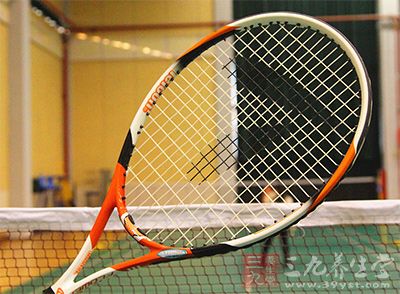 网球用品 职业球员们的网球装备和打网球的好