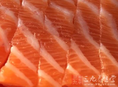 三文鱼400g、香菇、青红黄椒