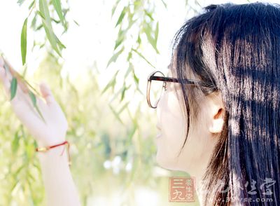 如何美白 學(xué)會這些讓女人白回來