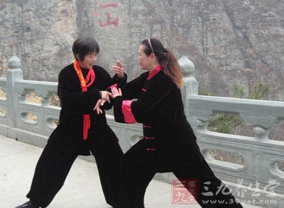 杨式太极拳 如何练习杨式太极拳的招式