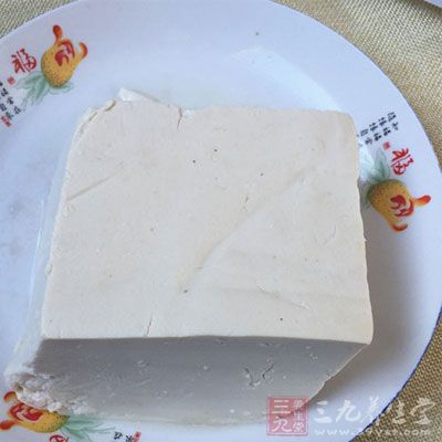 豆腐有益氣和中，生津潤燥