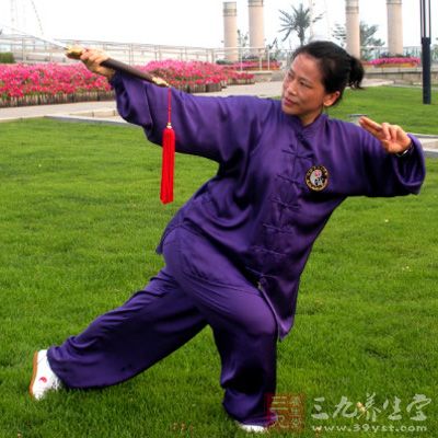 武练法除了套路训练，还有单式、发劲、发声