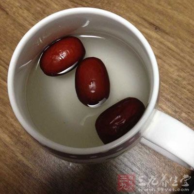 红枣10枚,水煎代茶饮