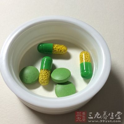 要使用一些抗生素，以免感染