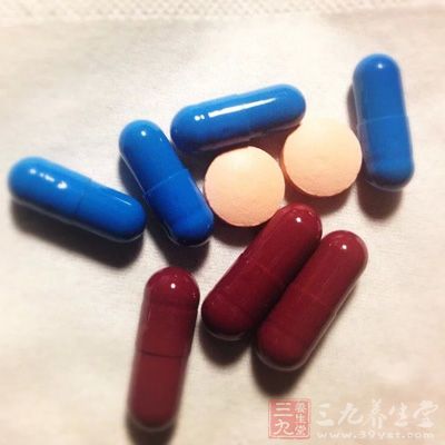 在合理膳食、適量運(yùn)動(dòng)的基礎(chǔ)上，血脂仍高于正常時(shí)，可用調(diào)脂藥