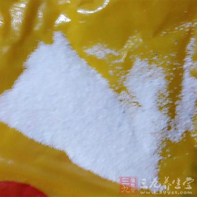 洗衣粉屬于合成工業(yè)產(chǎn)物，成分各個(gè)品牌也都不一樣