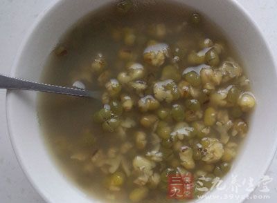 绿豆粥的功效 吃绿豆粥能防暑还能降血压-三九