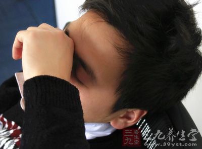 无端感到疲倦 无端感到疲倦