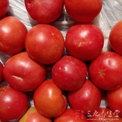 西紅柿、涼拌芹菜、蘿卜等