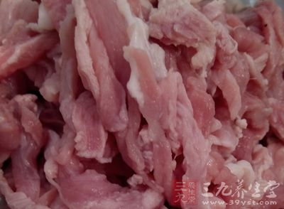 男子民房内私自 加工死猪肉获刑 两年罚10万 - 三