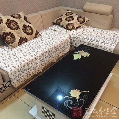 沙发、窗帘、壁纸等阻燃家具