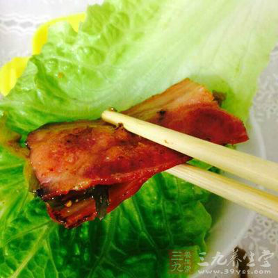 多吃发菜内所含的铁质较高,用发菜煮汤做菜,可以补血 多吃发菜内所含的铁质较高,用发菜煮汤做菜,可以补血