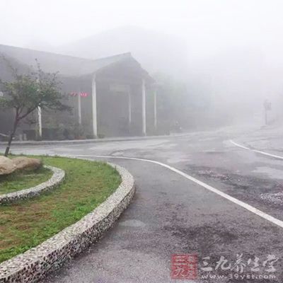 雾霾天气是完全不建议去晨练的