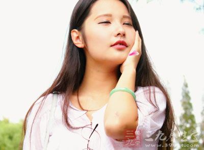 颈椎病造成四肢麻木 颈椎病造成四肢麻木