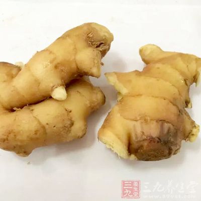 羊骨1000克，大米100克，细盐少许，葱白2茎，生姜3片，莲米10克研细