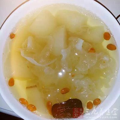 银耳具有很好的润肺补肾的作用 银耳具有很好的润肺补肾的作用