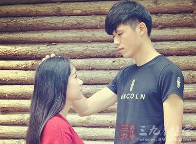 学者要求情侣志愿者们保持平常的接吻频率