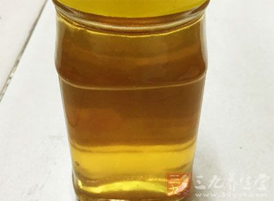 蜂蜜的作用与功效 春食蜂蜜消疲抗过敏