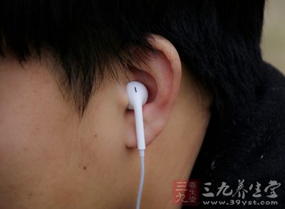 耳机会塞入耳道 耳机会塞入耳道
