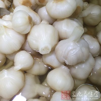 大蒜集很多药用价值与保健作用于一身 大蒜集很多药用价值与保健作用于一身